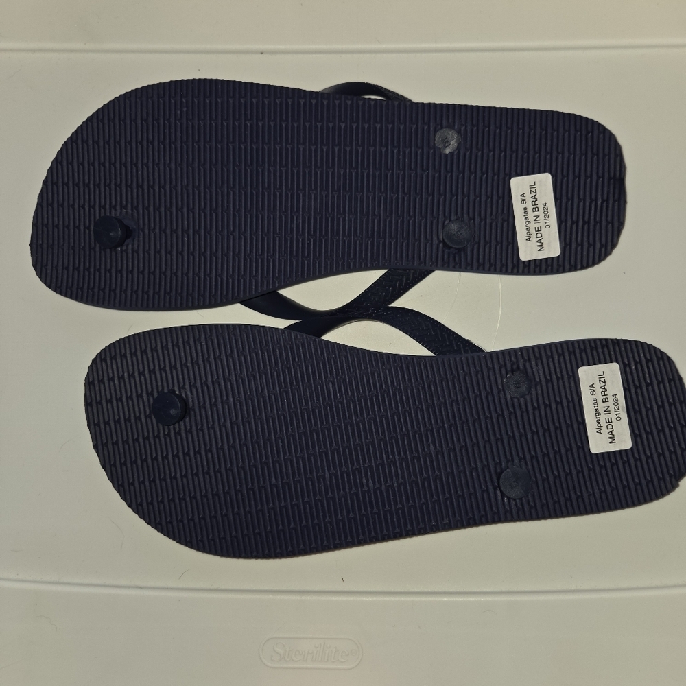 Havaianas Navy Dark Blue Thong Flip Flop sandals - Picture 6 of 7